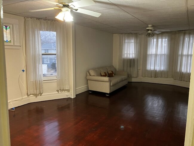 13 Grubb St unit second floor, Poughkeepsie, NY 12603 - photo 2