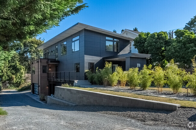 Madrona has many newly built, modern homes sprouting up all around the neighborhood.