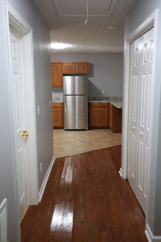 Hallway looking to kithchen