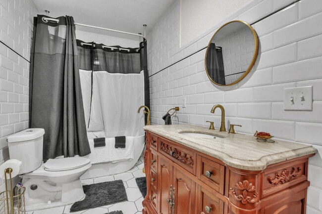 Room 3 Privet Full Bathroom