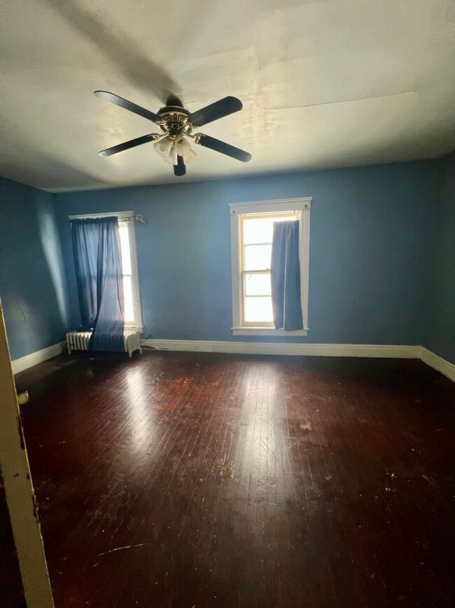 163 Market St unit 2nd Floor, Amsterdam, NY 12010 - photo 7