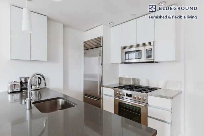 550 W 54th St unit FL30-ID1569, New York, NY 10019 - photo 7