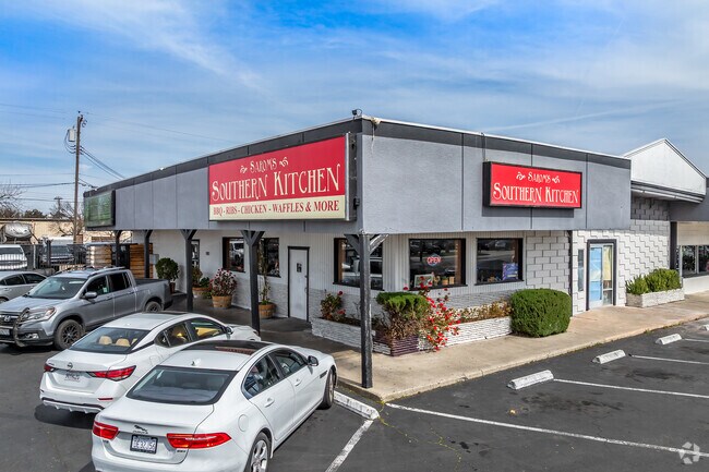 Sarom’s Southern Kitchen serves some great comfort food in Swanston Estates.