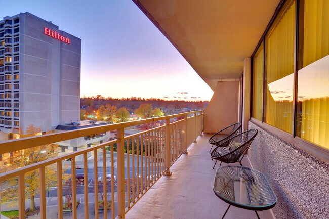 320 23rd St S unit FL7-ID1022524P, Arlington, VA 22202 - photo 3