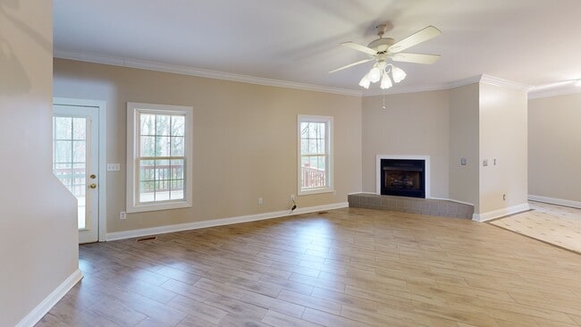 4106 Hemingway Dr, Hickory, NC 28601 - photo 2