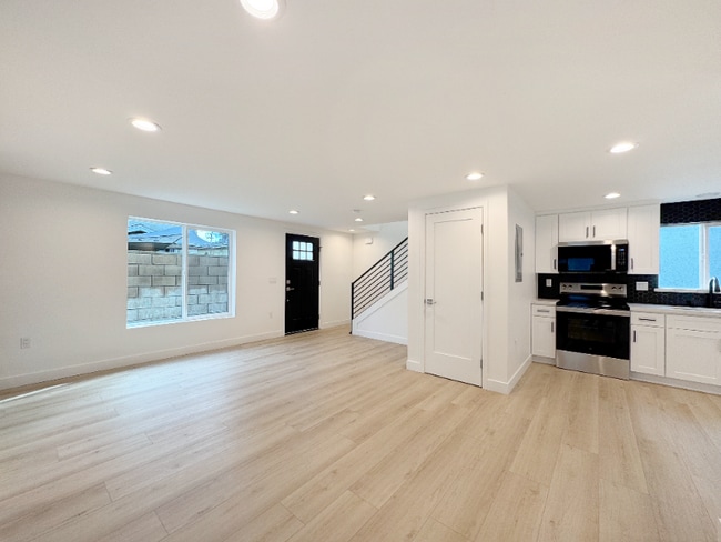 4461 Farquhar Ave unit C, Los Alamitos, CA 90720 - photo 4