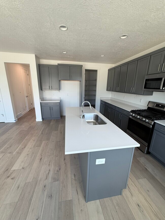 Kitchen 2