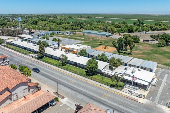 The campus of Arthur E. Mills Intermediate School in Firebaugh.