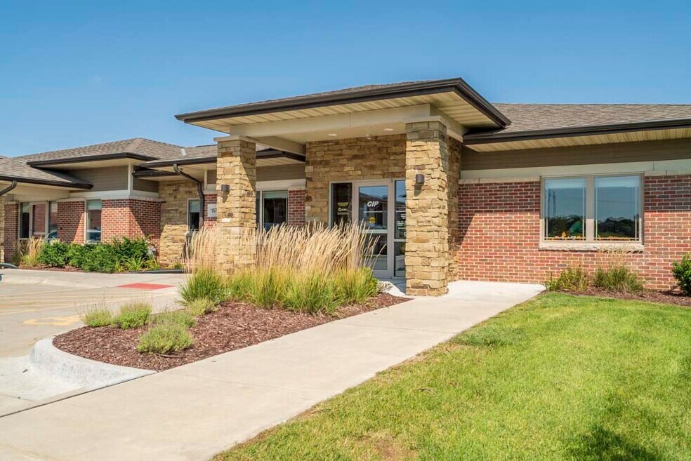 Villas of Omaha at Butler Ridge 15702 Fowler Plaza, Omaha, NE