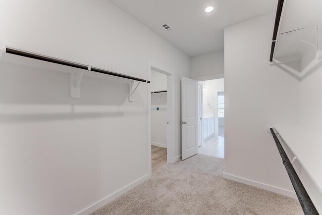 110 Orange Blossom Ct unit 38030743, Mont Belvieu, TX 77535 - photo 4