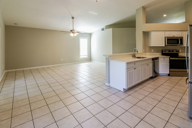 1509 Sakonnet Ct, Brandon, FL 33511 - photo 7