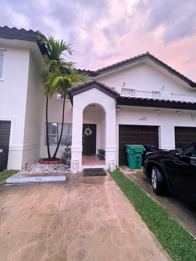 8851 NW 110th Place, Doral, FL 33178