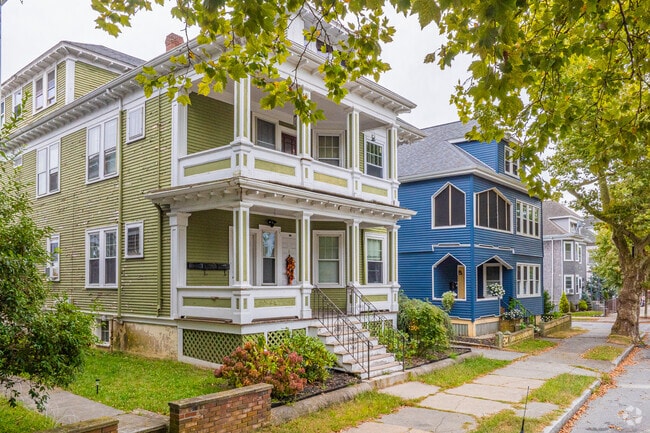 South End triple deckers and multi-family units allow for an affordable housing option.