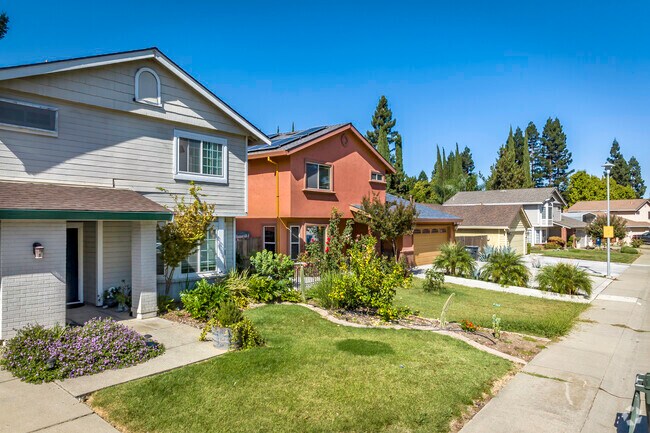 Rows of split-level homes are quite common in Frates Ranch.