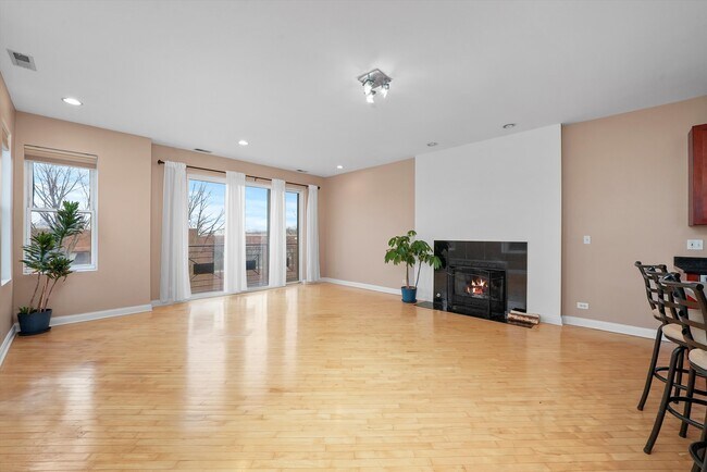 260 N California Ave unit 3, Chicago, IL 60612 - photo 7