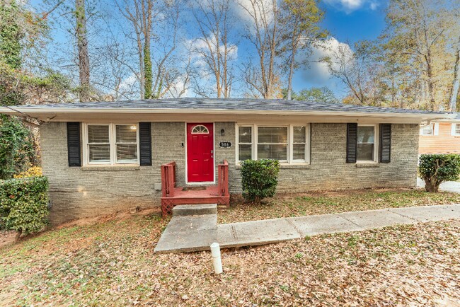 586 Oakside Dr SW unit B, Atlanta, GA 30331 - photo 7