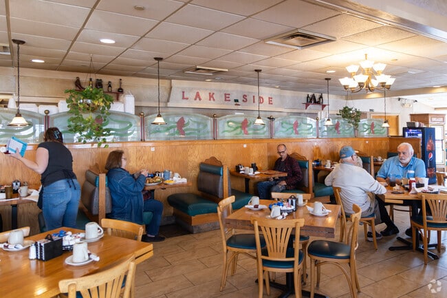 Lakeside Cafe in Kirkwood serves up breakfast fare for the locals.