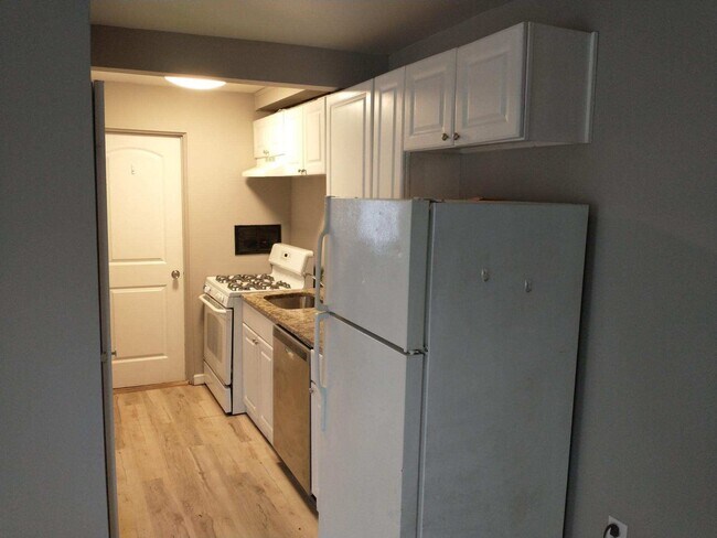 74 W Moler St unit E, Columbus, OH 43207 - photo 5