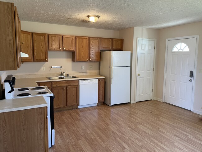 2264 Sulphur Rd unit A, Smiths Grove, KY 42171 - photo 4