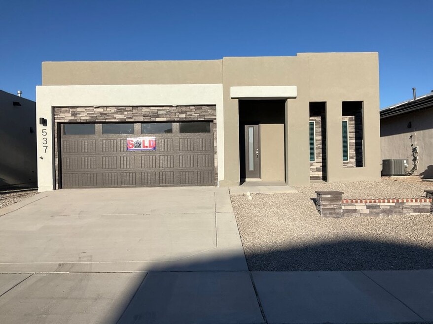 537 Paseo Dulce Ave, Horizon City, TX 79928 - photo 1