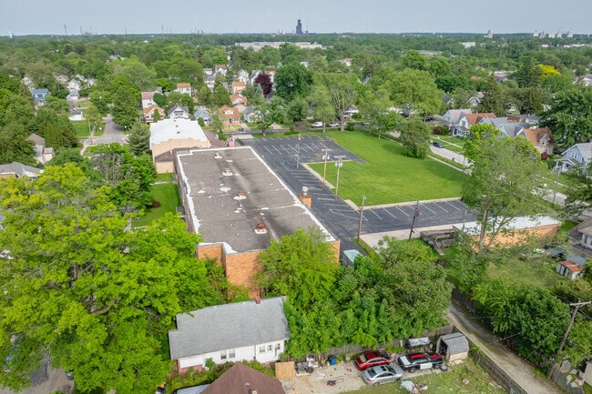 Imagine Environmental Science Academy welcomes visitors.
