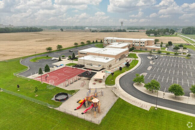 Bellevue Elementary is a public school with a student teacher ratio of 20 to 1.