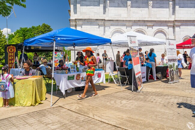 Annesdale is located a few minutes from the Memphis Brooks Museum of Art.