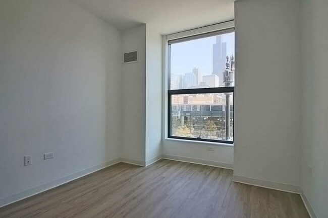 840 W Van Buren St, Chicago, IL 60607 - photo 7