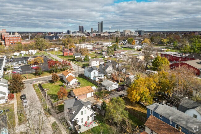 Downtown Fort Wayne blends arts and historic housing near Ossian.