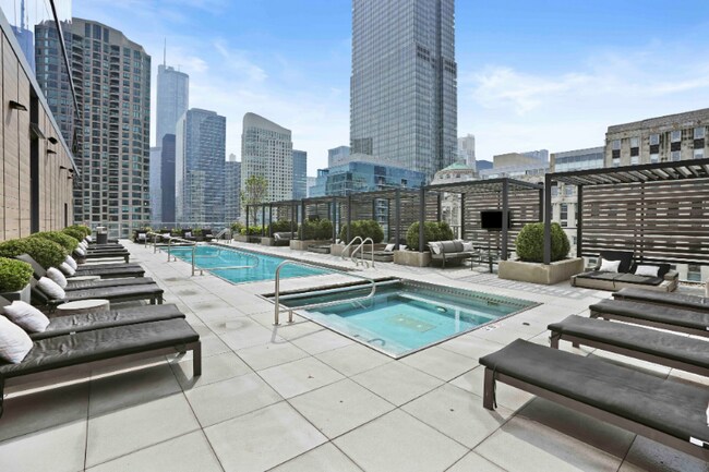 210 W Hubbard St, Chicago, IL 60654 - photo 7