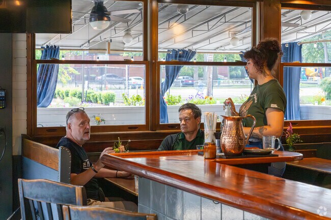 Enjoy a friendly and relaxing meal at Riverside Tavern in Westover Hills