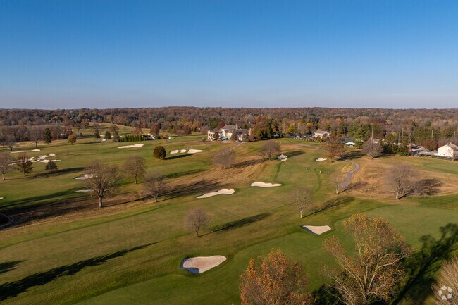 Waynesborough Country Club offers Easttown residents, that are members, a tennis, paddle, a pool, and an 18‑hole course.