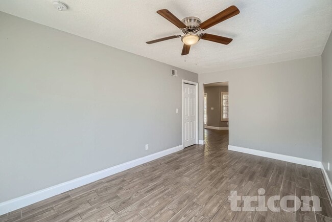 2860 Denmarsh Ct, Palm Harbor, FL 34684 - photo 5