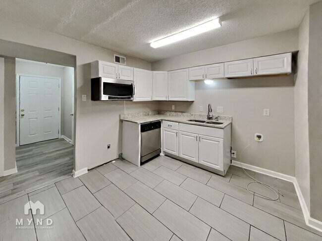 5607 Maple Tree Dr, Memphis, TN 38115 - photo 4