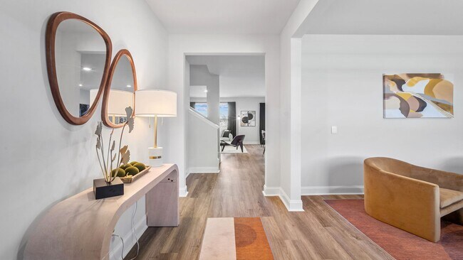 1031 Lakes Blvd, Brunswick, GA 31525 - photo 2