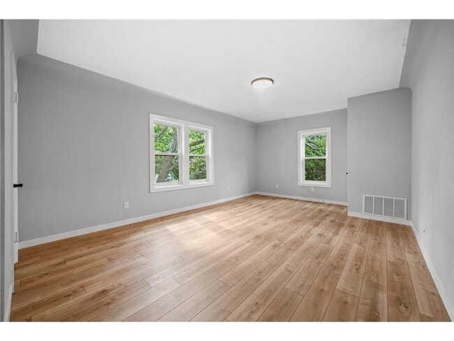 3379 Brownlow Ave unit 1, Minneapolis, MN 55426 - photo 3