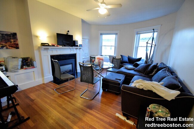 19 Saint Lukes Rd, Allston, MA 02134 - photo 2