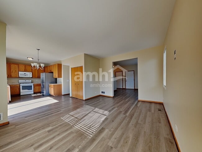 1217 Violet Ln, Joliet, IL 60431 - photo 6