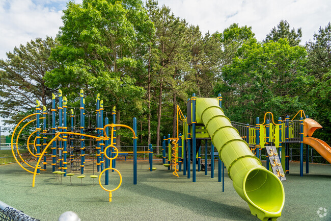 Quashnet School is a public elementary school located in Mashpee for students in grades 3rd-6th.