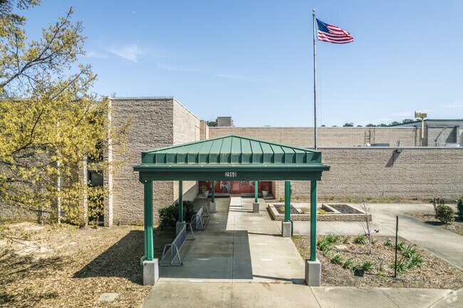Fox Meadows Elementary School is a part of Shelby County Schools.