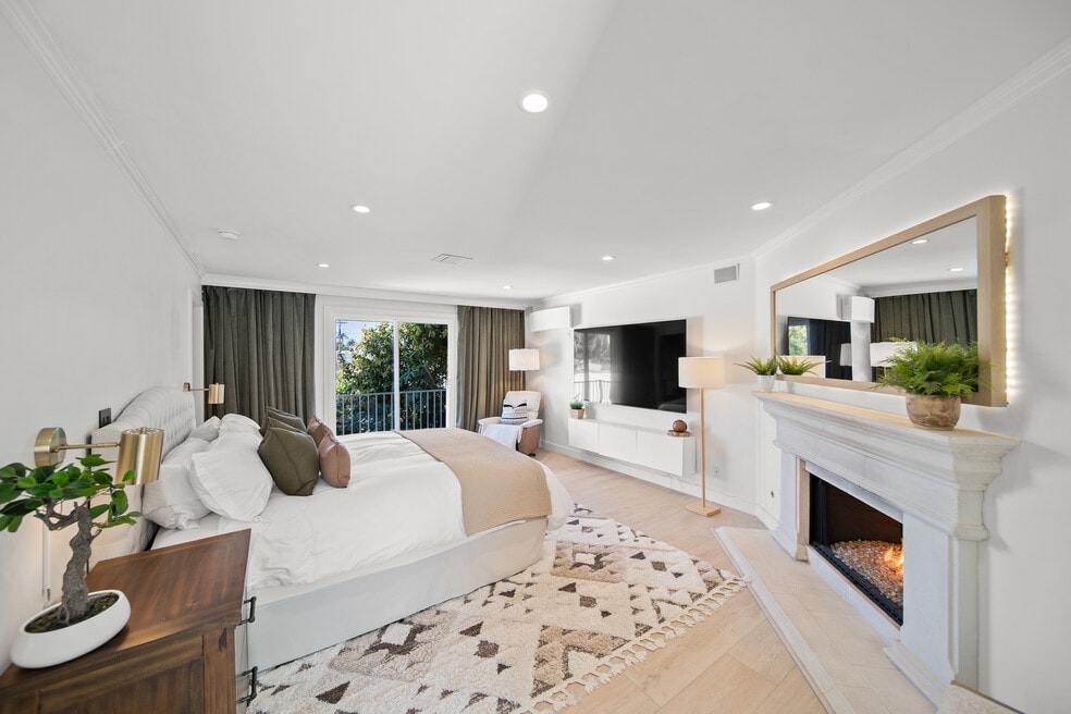 906 Victoria Ave, Venice, CA 90291 - photo 1