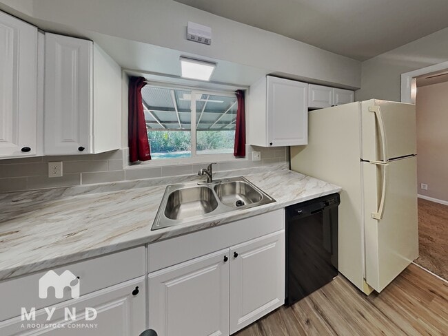 1325 S Ingalls St, Lakewood, CO 80232 - photo 4