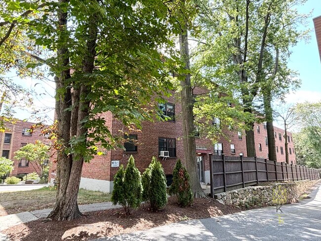 48A Harvard Ave unit 4, Brookline, MA 02446 - photo 6