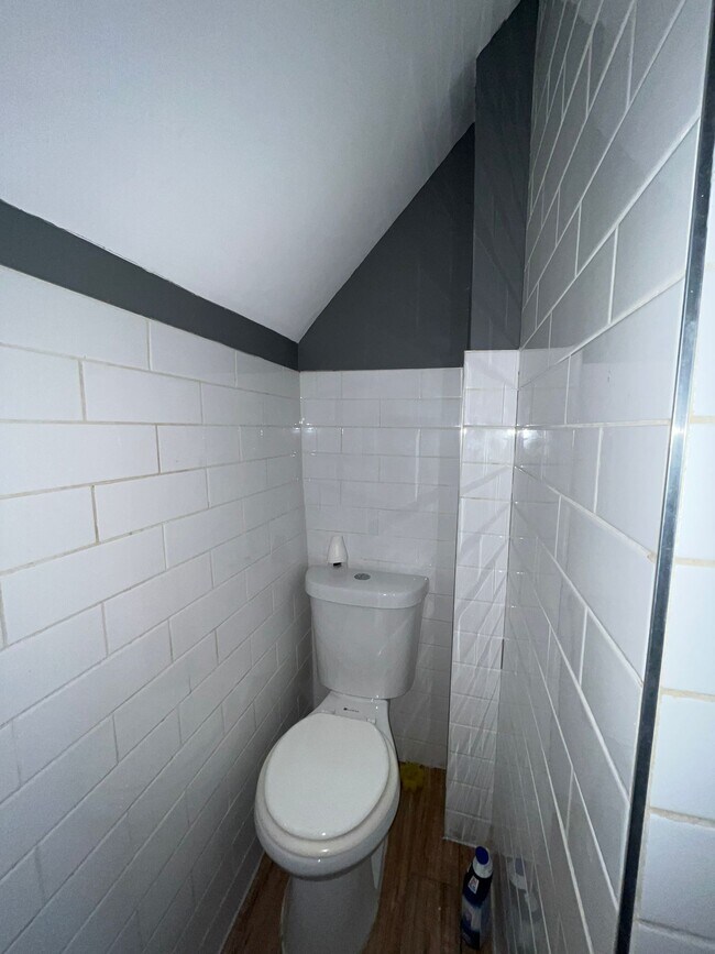 176 Garfield Ave unit 3, Jersey City, NJ 07305 - photo 2