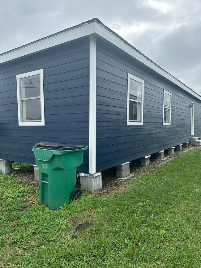 1818 Brown Ave, Harvey, LA 70058 - photo 3