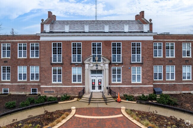 Central School receives high scores including an A rating on Niche.