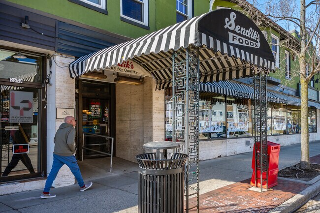 Sendik's grocery is walkable by many Upper East Side residents.