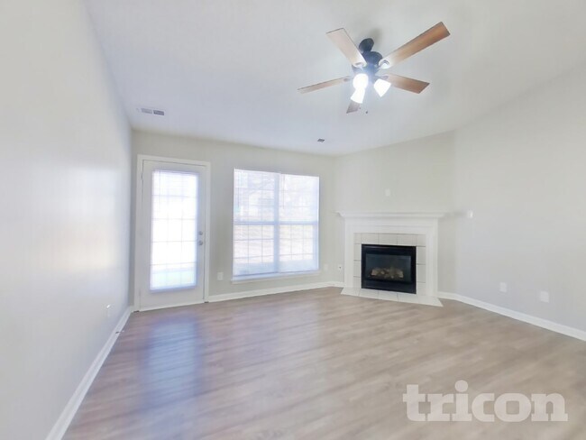 3428 Nevin Brook Rd, Charlotte, NC 28269 - photo 2