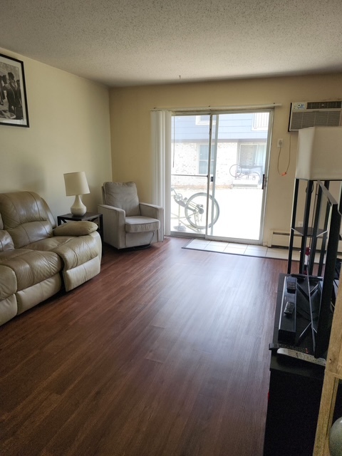 813 11th Ave S Unit 3, Hopkins, MN 55343