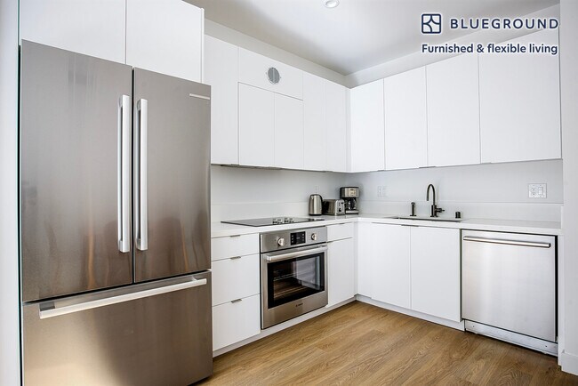 1130 N Orange Dr unit FL3-ID1304, Los Angeles, CA 90038 - photo 5